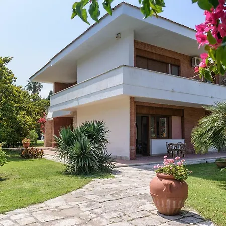 Il Melograno Villa San Cataldo (Apulia)