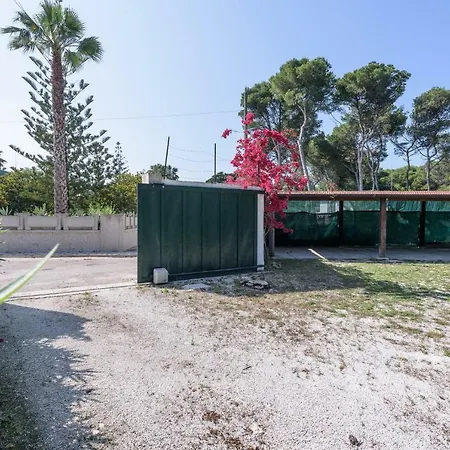 Villa Il Melograno San Cataldo (Apulia)